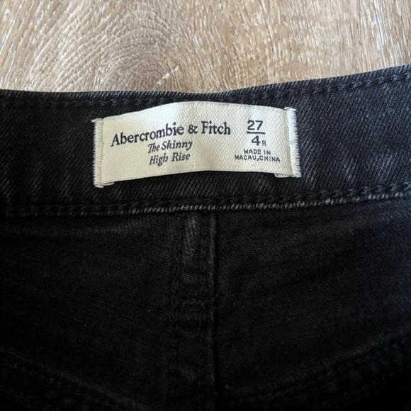 A&F Skinny Jean - Picture 4 of 5